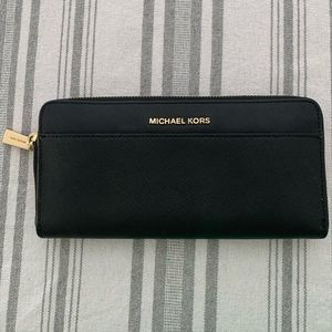 Michael Kors large zipper wallet